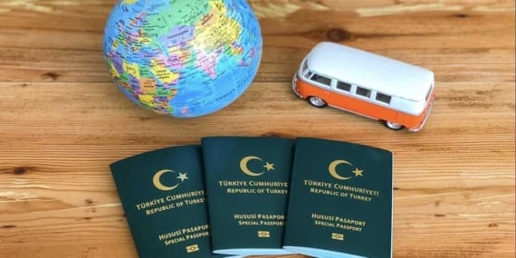 Vize Retleri Artıyor: Çözüm Yeşil Pasaport mu?