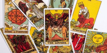 tarot-kartlari-neyi-anlatir-tarot-gercekten-gelecegi-gosterir-mi-nS2XywCV.jpg