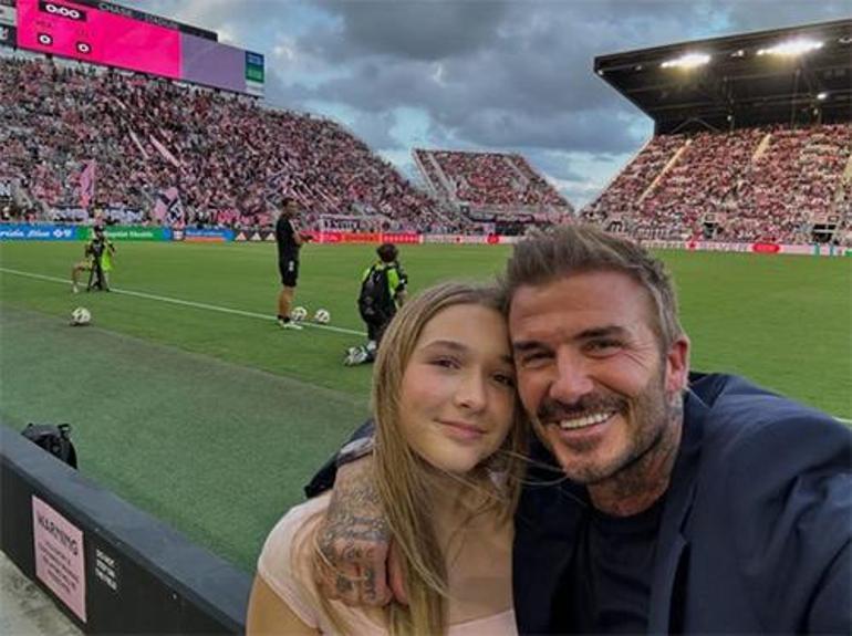 Beckham Ailesinin Gözbebeği Harper: Kız Babası David ile Moda Haftası