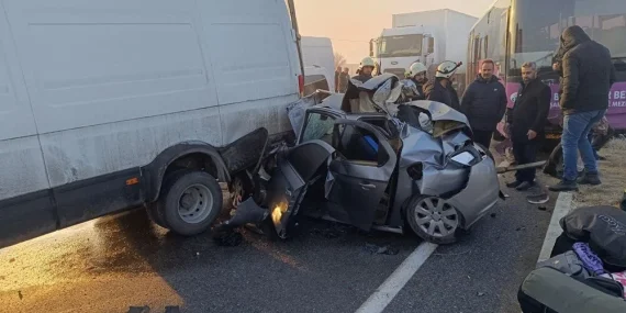 Van’da Yoğun Sis ve Buzlanma Zincirleme Felakete Yol Açtı: 1 Ölü, 51 Yaralı