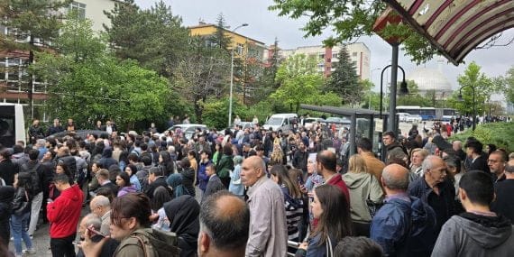 Başkentte Kuvvetli sağanak nedeniyle metro hattları hizmet veremedi