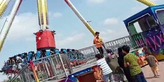 Lunaparktaki yangın itfaiyeyi alarma geçirdi