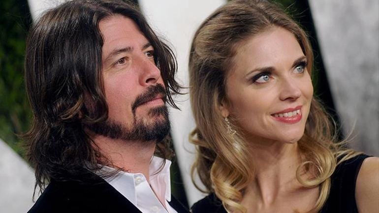 Dave Grohl'dan Şok İtiraf: Eşini Aldattı!