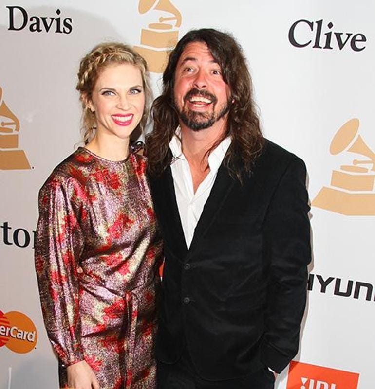 Dave Grohl'dan Şok İtiraf: Eşini Aldattı!