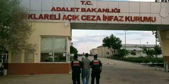 Kırklareli’nde Aranan Suçlu Jandarma Tarafından Yakalandı