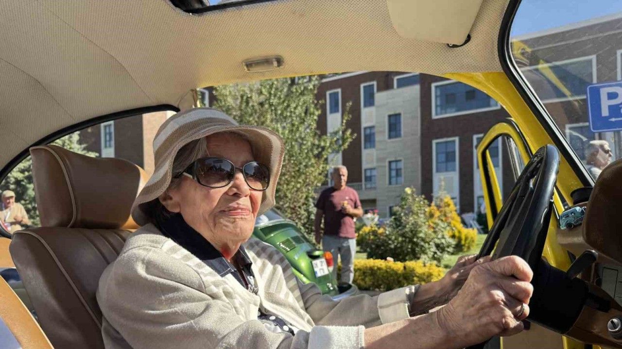 Huzurevi sakinleri Vosvos araçlarla nostaljik şehir turu yaptı - Vitrin  Haber - Sinop Haberleri