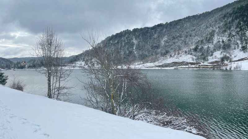 Bolu'nun Çubuk Gölü Tabiat Parkı karla büyülendi - Bolu Olay